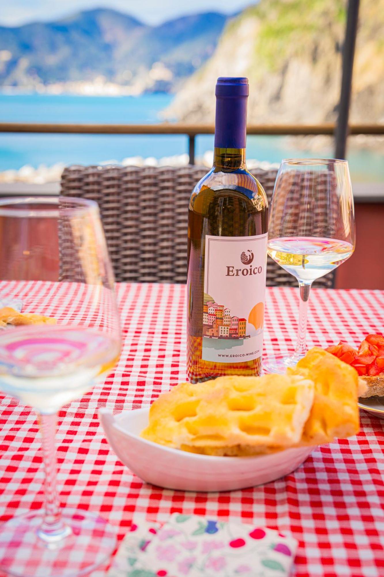 La Casa Di Eroico Vino Aparthotel Vernazza Exterior photo