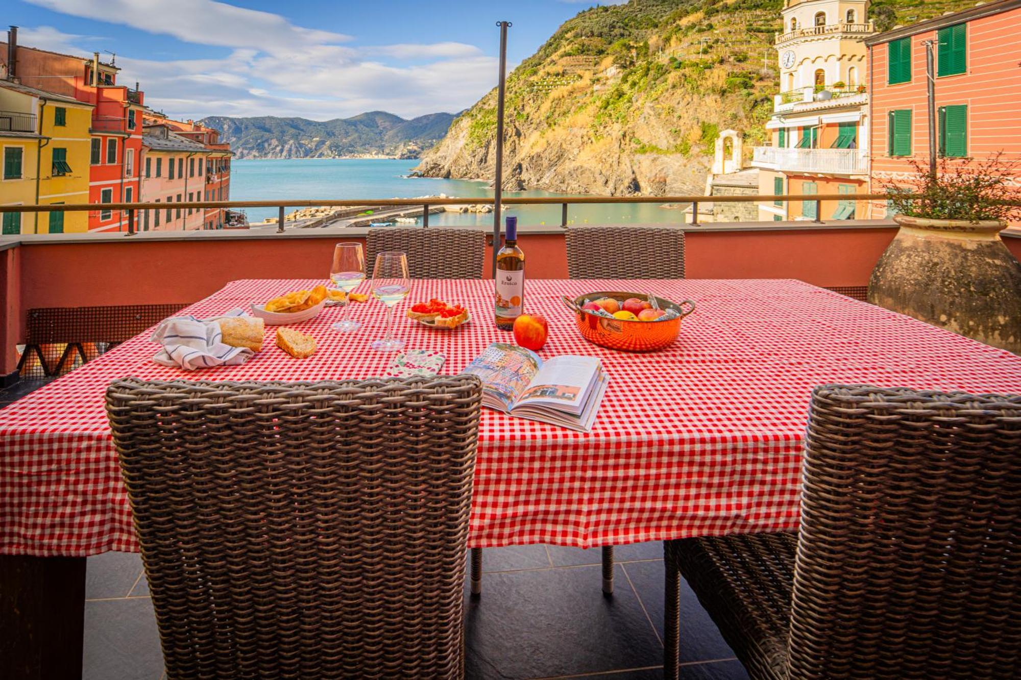 La Casa Di Eroico Vino Aparthotel Vernazza Exterior photo